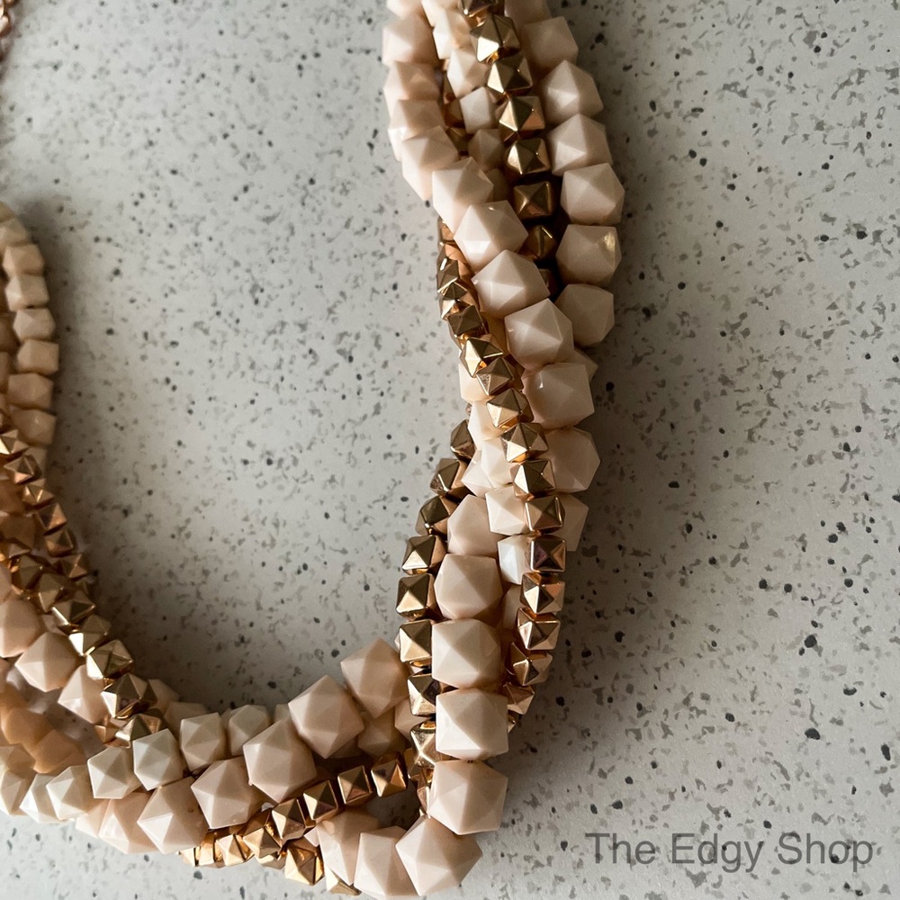 Sophia & Kate | Geometric Beaded Twist Necklace - Picture 2 of 4